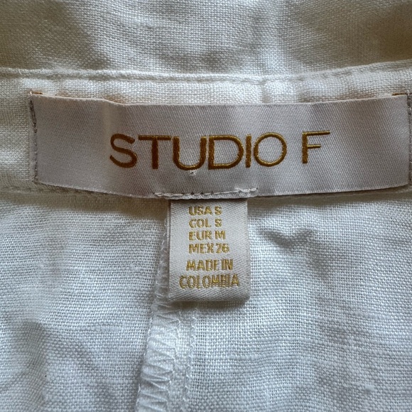 Studio F Linen Crop Blouse Size Small - Picture 6 of 7
